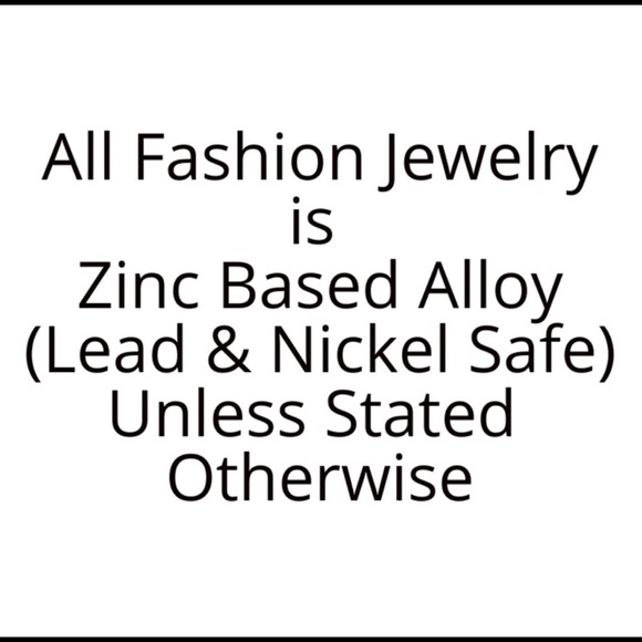 Hollow Leaf Carved Earrings - Picture 6 of 6